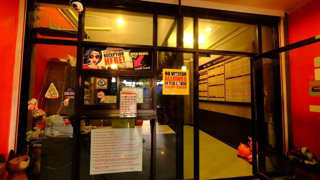 Let It Bee Econo Hostel - photo 10