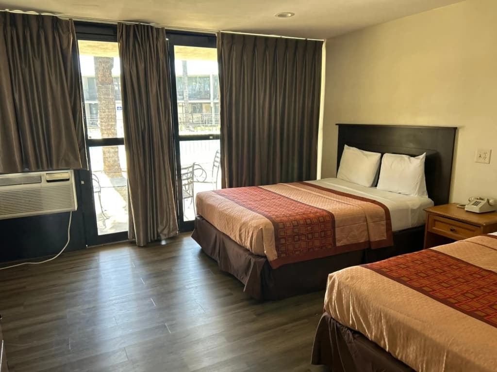Valley Inn - photo 16