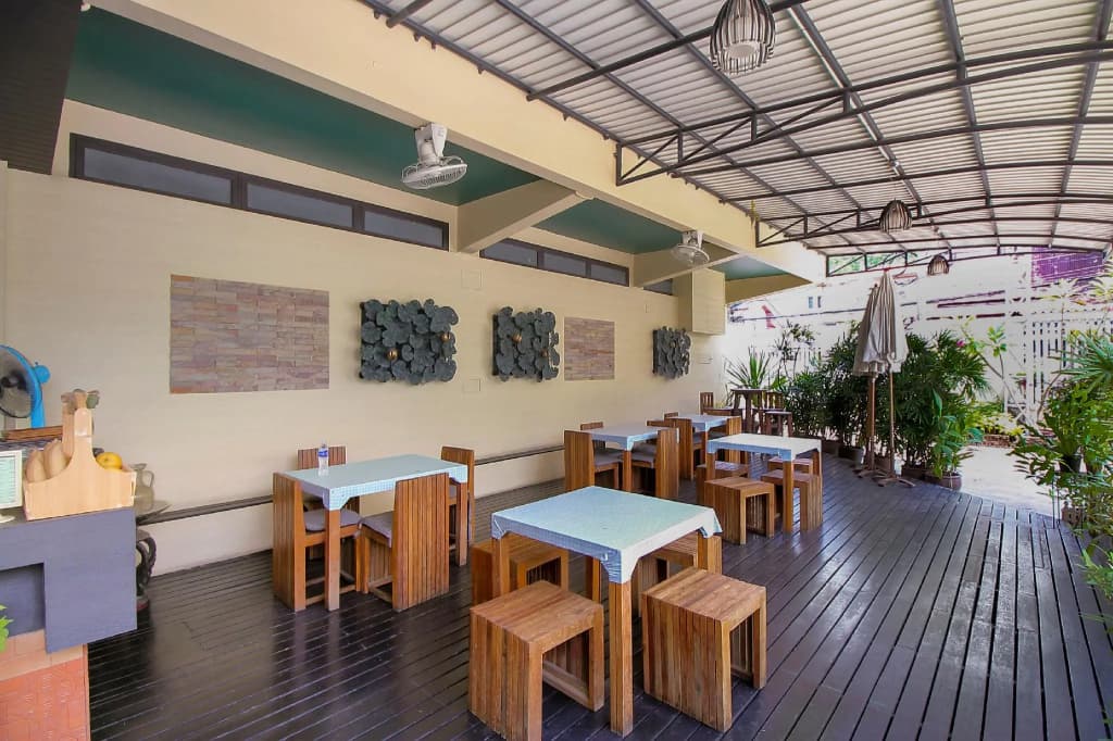 OYO 905 Rajata Hotel - photo 13
