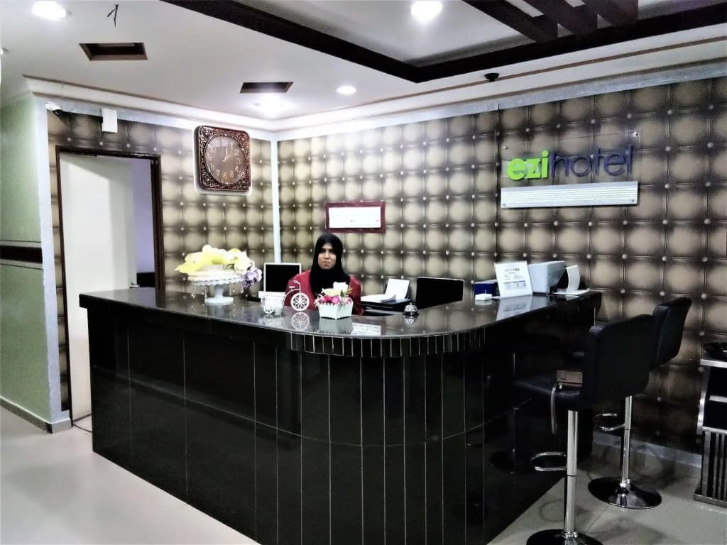 OYO 89407 EZI Hotel - photo 19