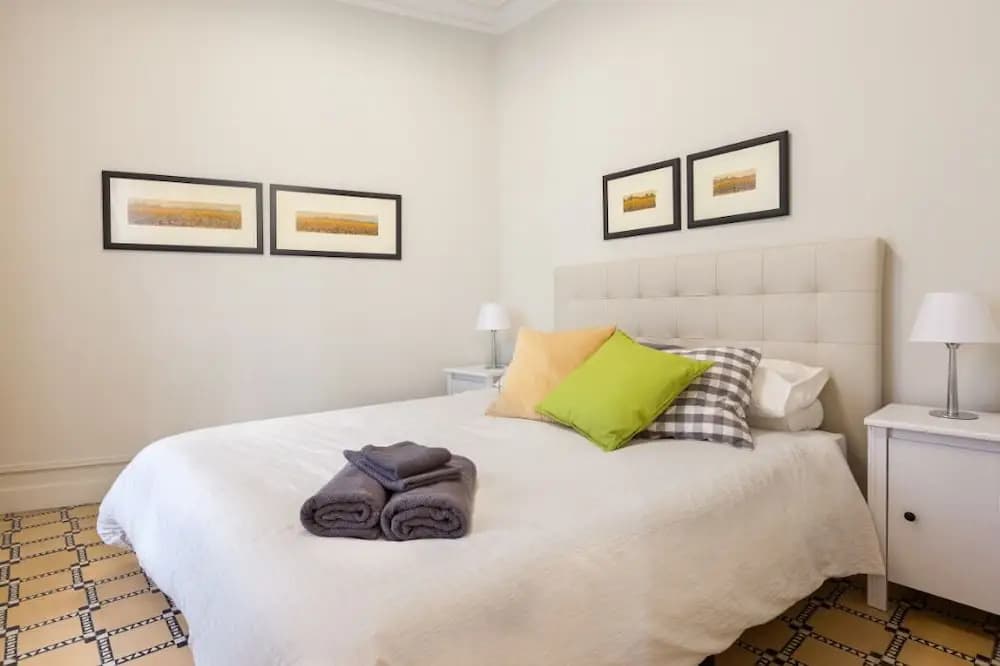 Centric Apartment Gaudi - photo 6