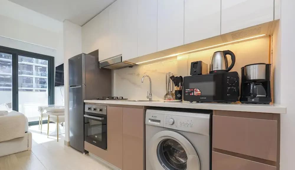Stylish Riviera Studio Near Downtown - photo 6