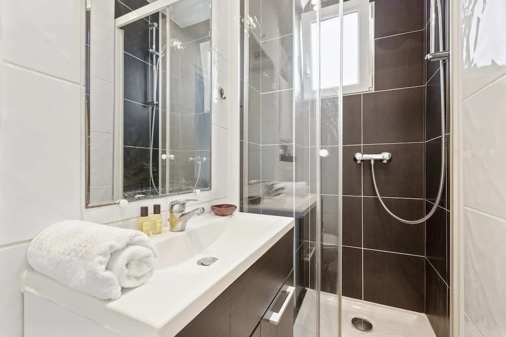 Charming Apartment for 2 in Paris - photo 9