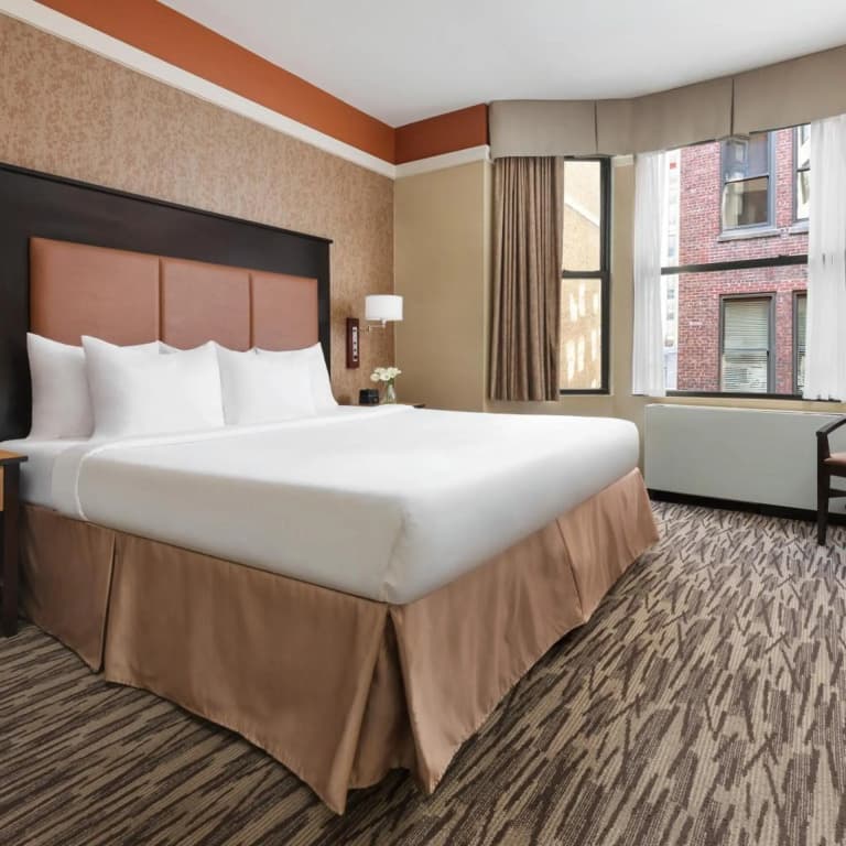 The Hotel @ Fifth Avenue - photo 41
