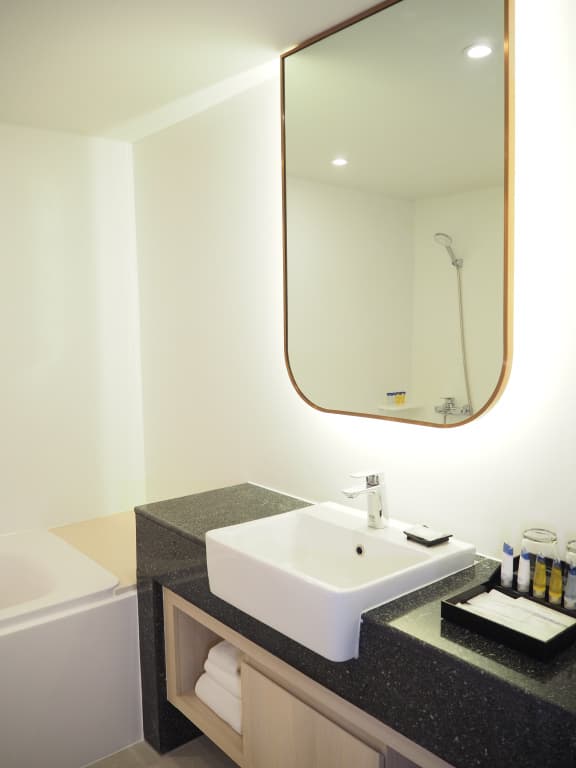 Centre Point Plus Hotel Pratunam - photo 8
