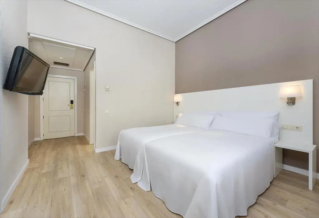 Hotel Madrid Gran Via 25 Affiliated by Meliá - photo 7