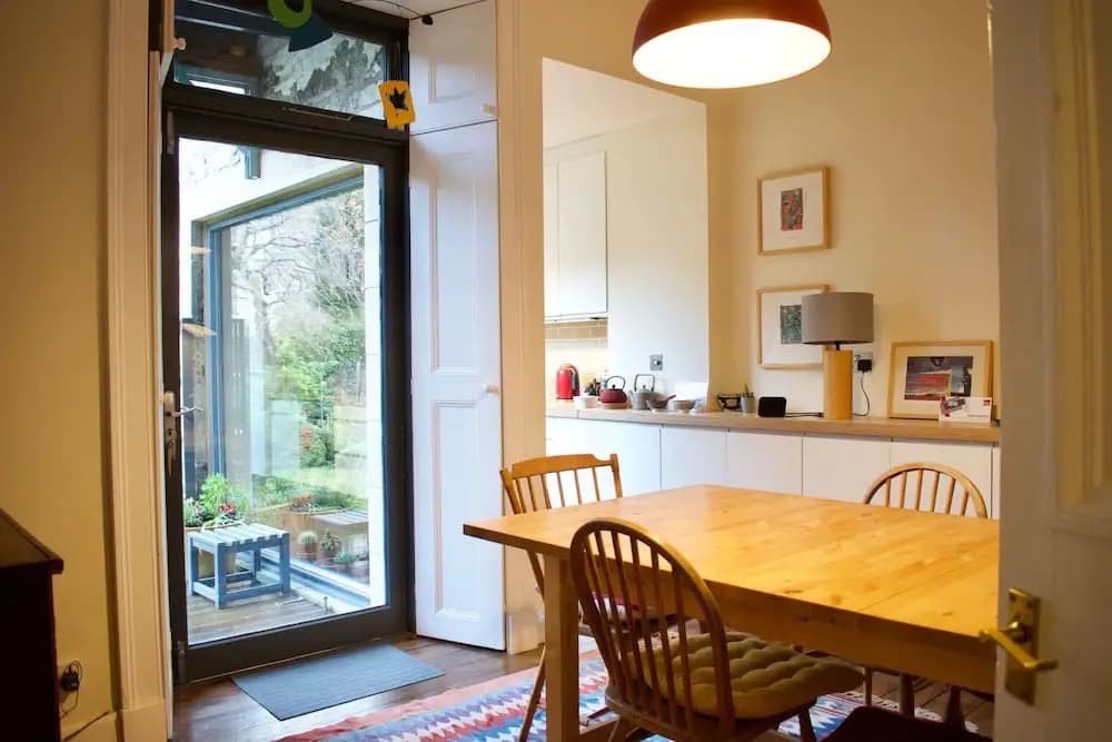 Stylish Georgian Apartment in Leith - photo 5
