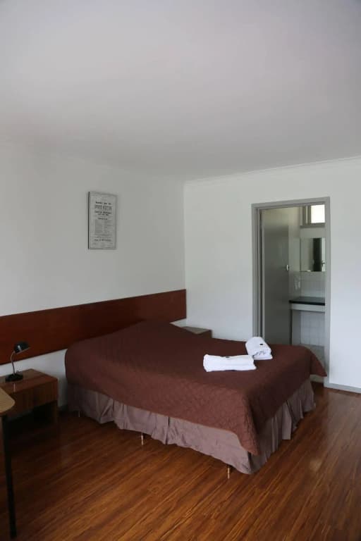 Beaconsfield Lodge Motel - photo 8