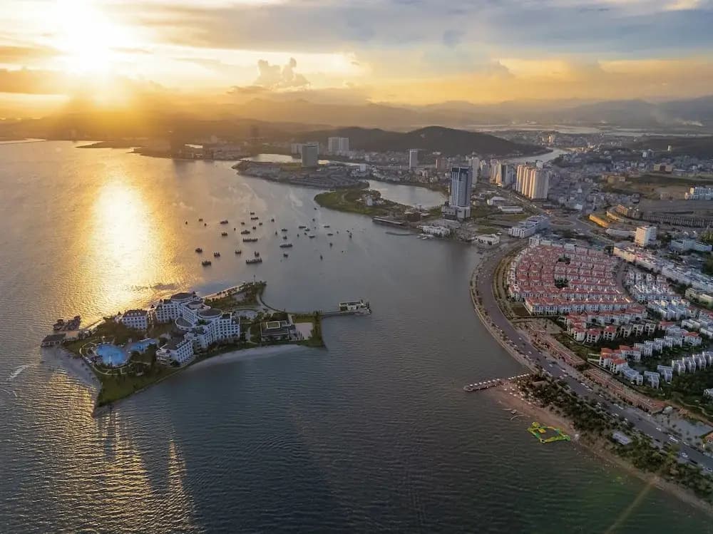Phoenix Villas Sun Ha Long - photo 42