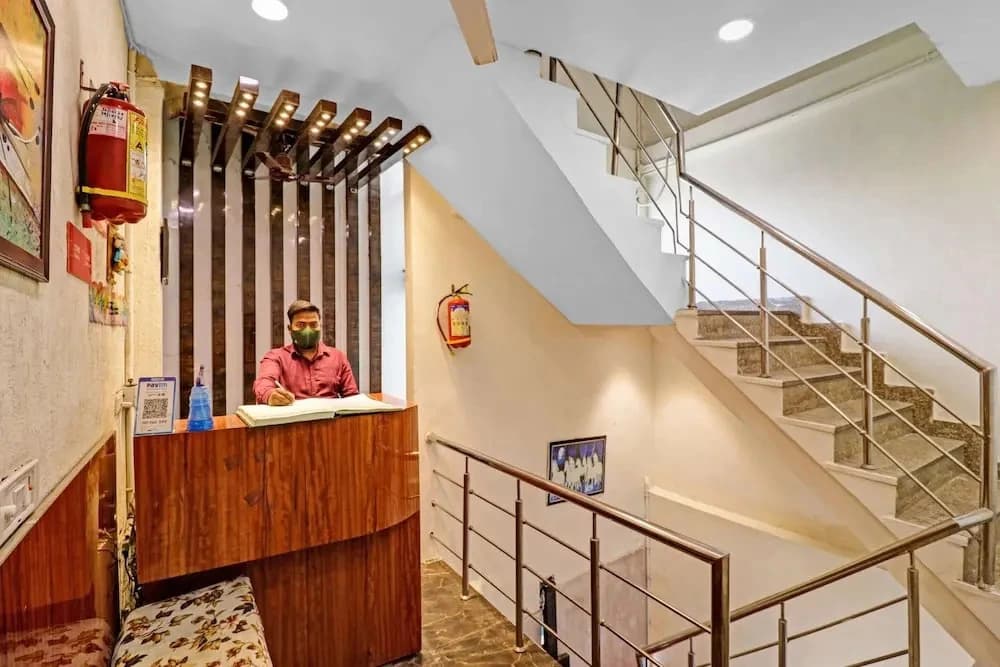 Grand Imperial by OYO Rooms - photo 12