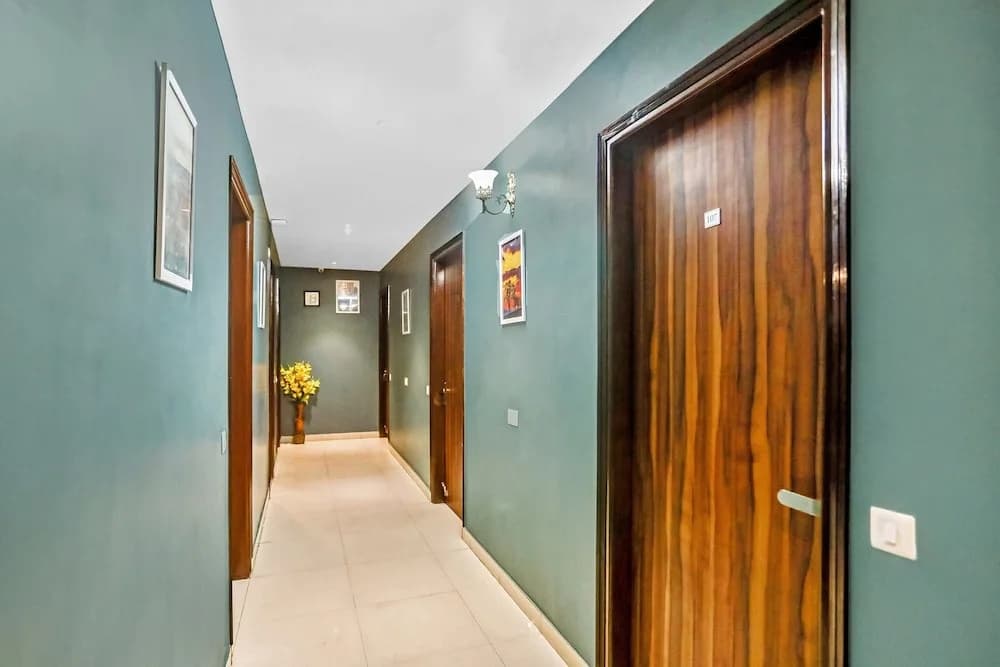 Qotel Hotel Church House Rohini Sector15 - photo 9