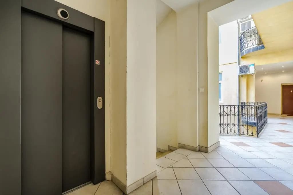 Central Premier Apartment - main photo
