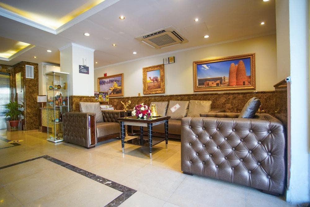 La Villa Inn - photo 17