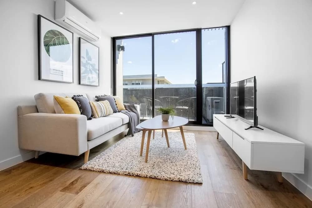61*Boutique one-bedroom*Boxhill Central*Mall - photo 4