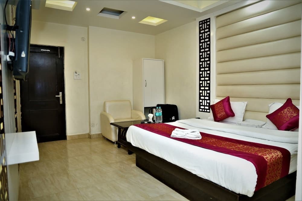 Hotel Suzi International - photo 7