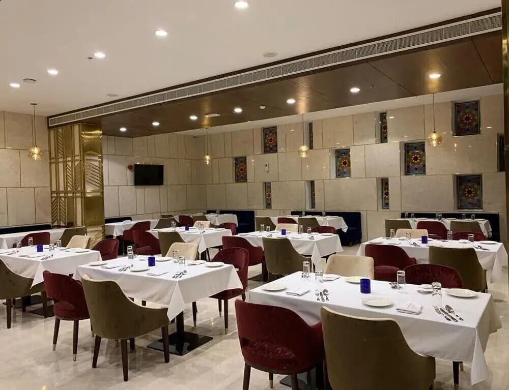 Royal Crown Hotel - photo 18