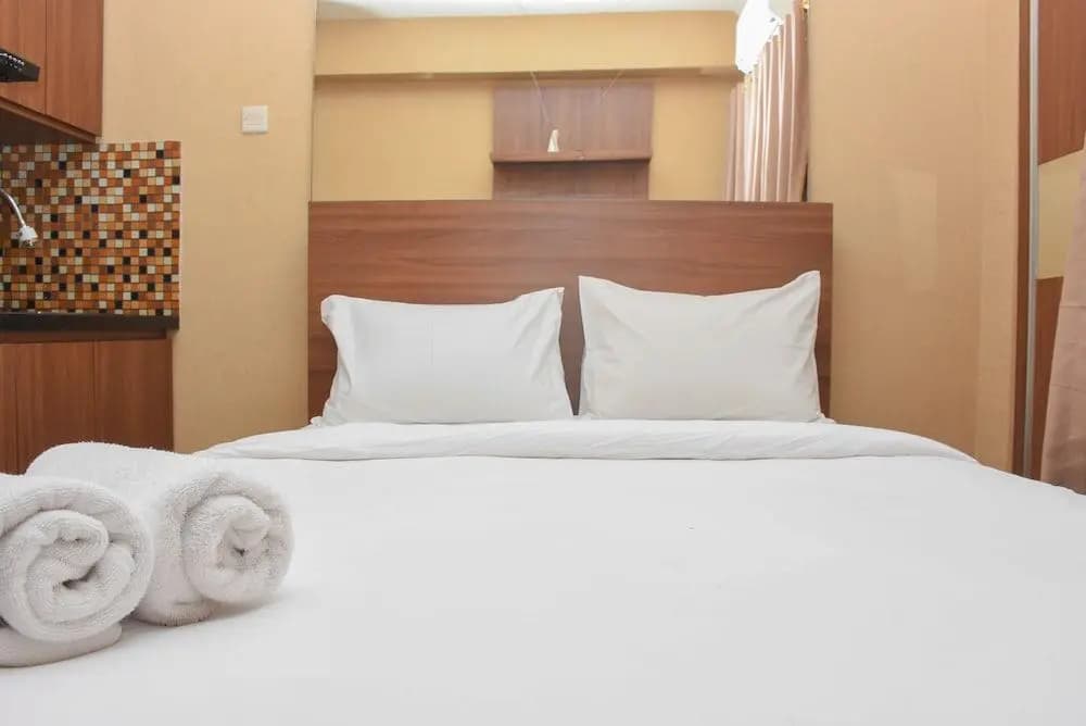 Good Choice Studio at Green Pramuka Apartment near Shopping Center - photo 2