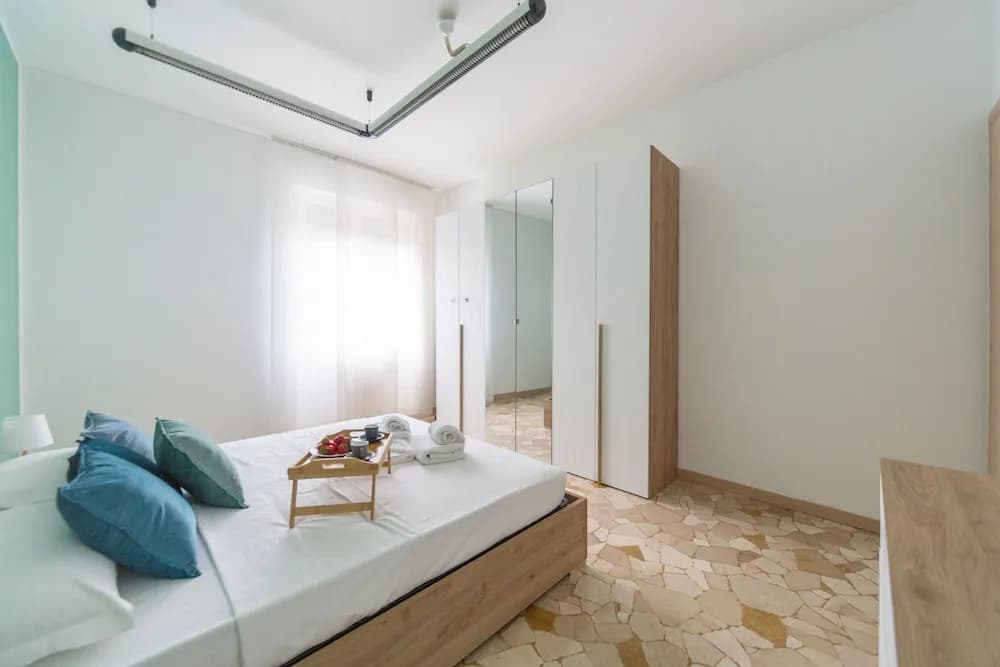 Milan Style Apartment - photo 18