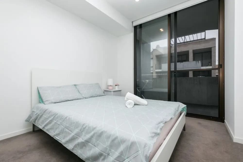 Spacious Bright Apartment - photo 3