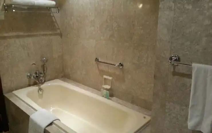 KL Bintang Suites @ Times Square - photo 12