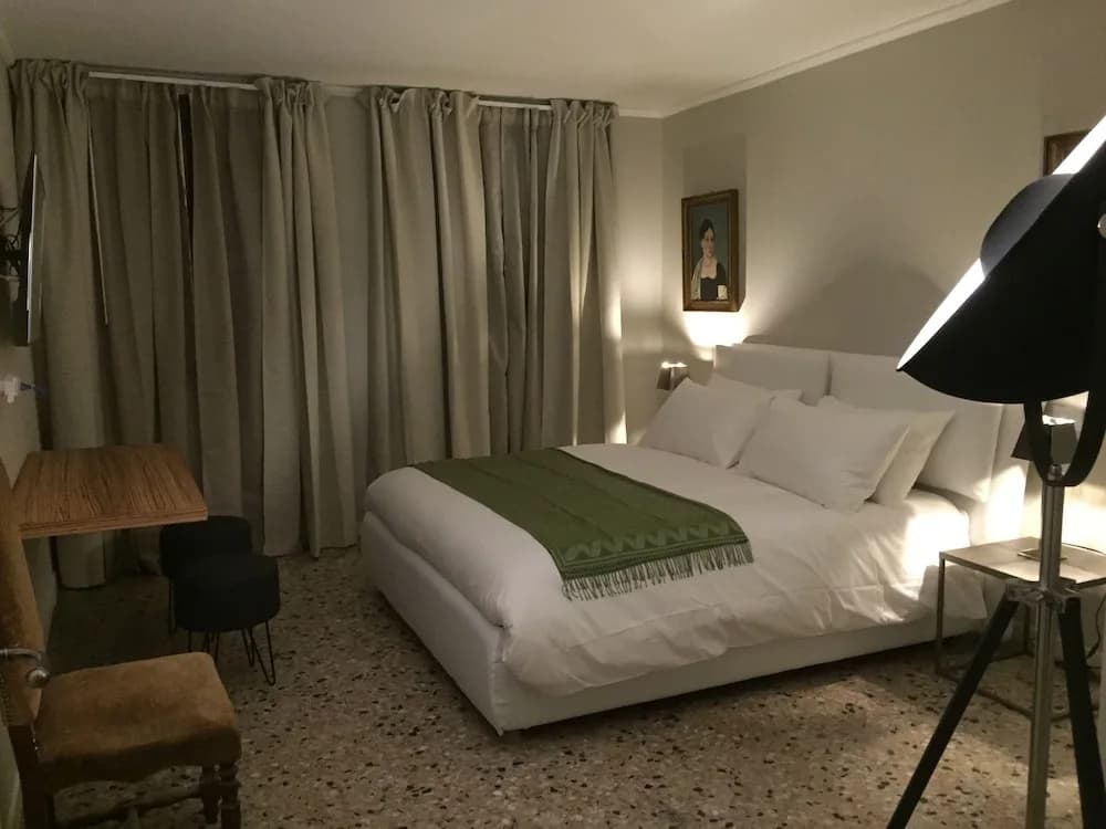 Joseph Apartments - photo 3