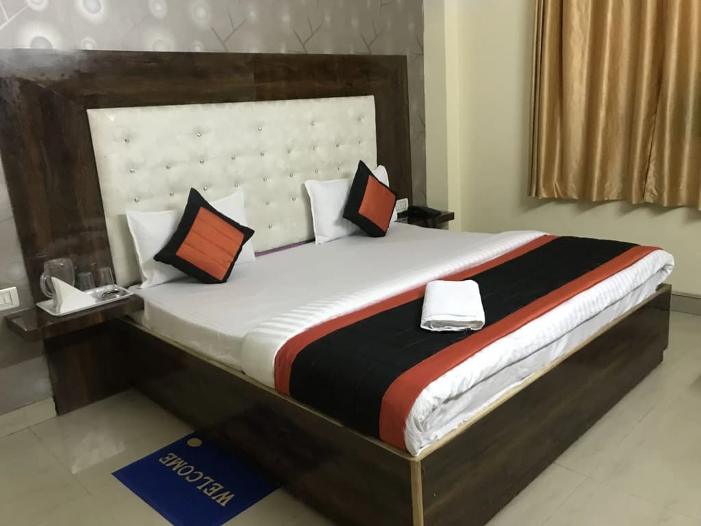 Hotel Aamantran Inn - photo 4