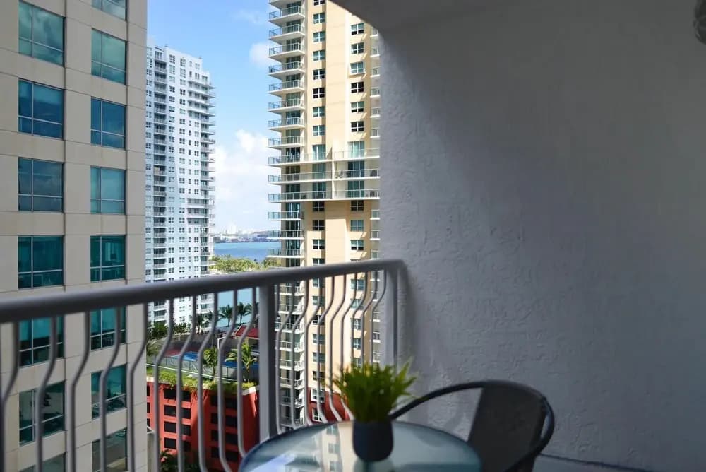 Amazing Studio Apt BRICKELL With pool - photo 16