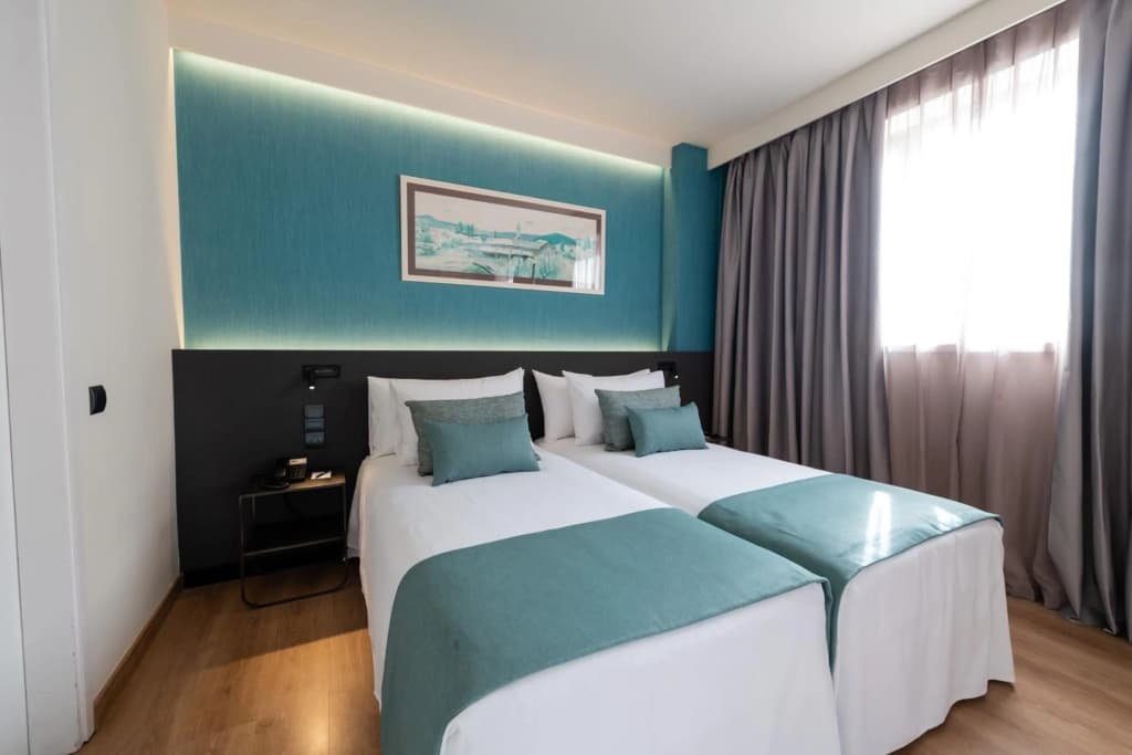Atenea Barcelona Aparthotel  - photo 30