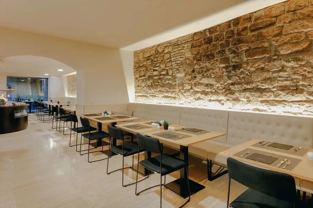 Hotel Hesperia Barri Gòtic - photo 13