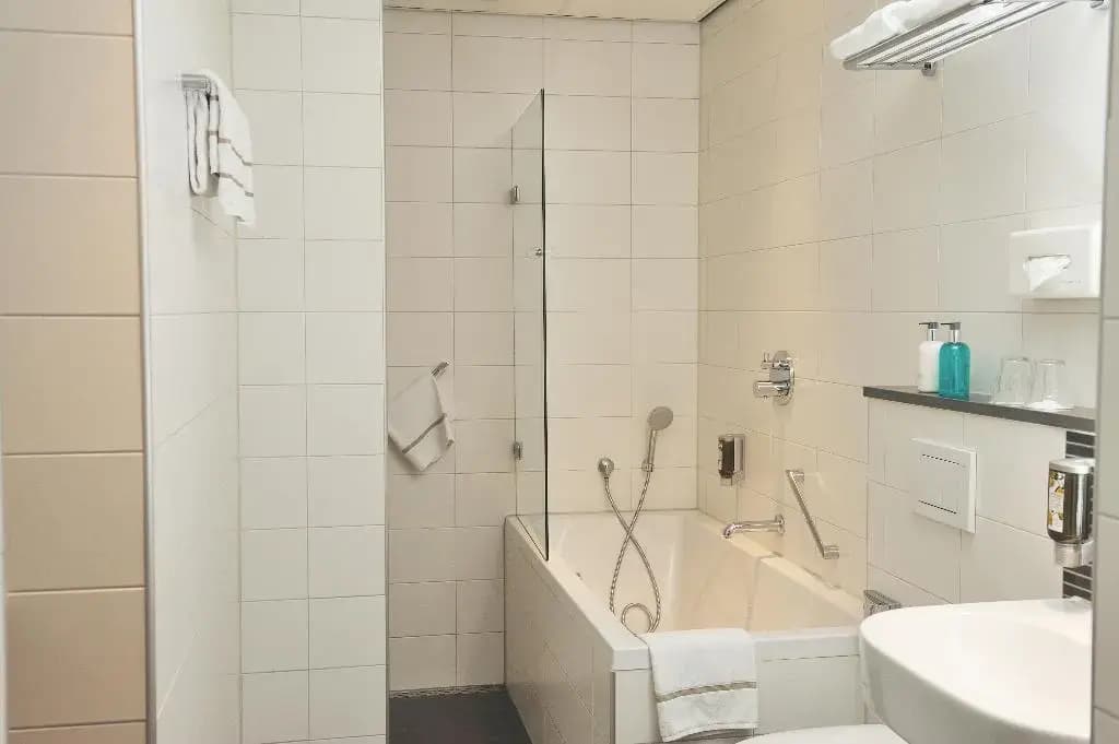 Hotel Amsterdam De Roode Leeuw - photo 10