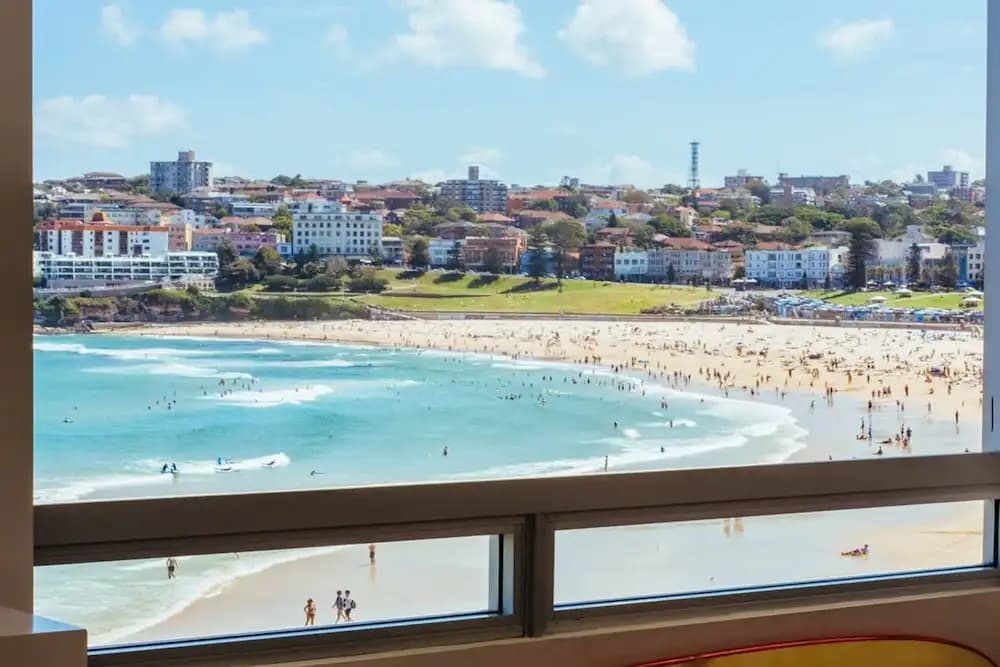 Ocean View Luxury 3 Bedroom Home With Balcony - photo 11