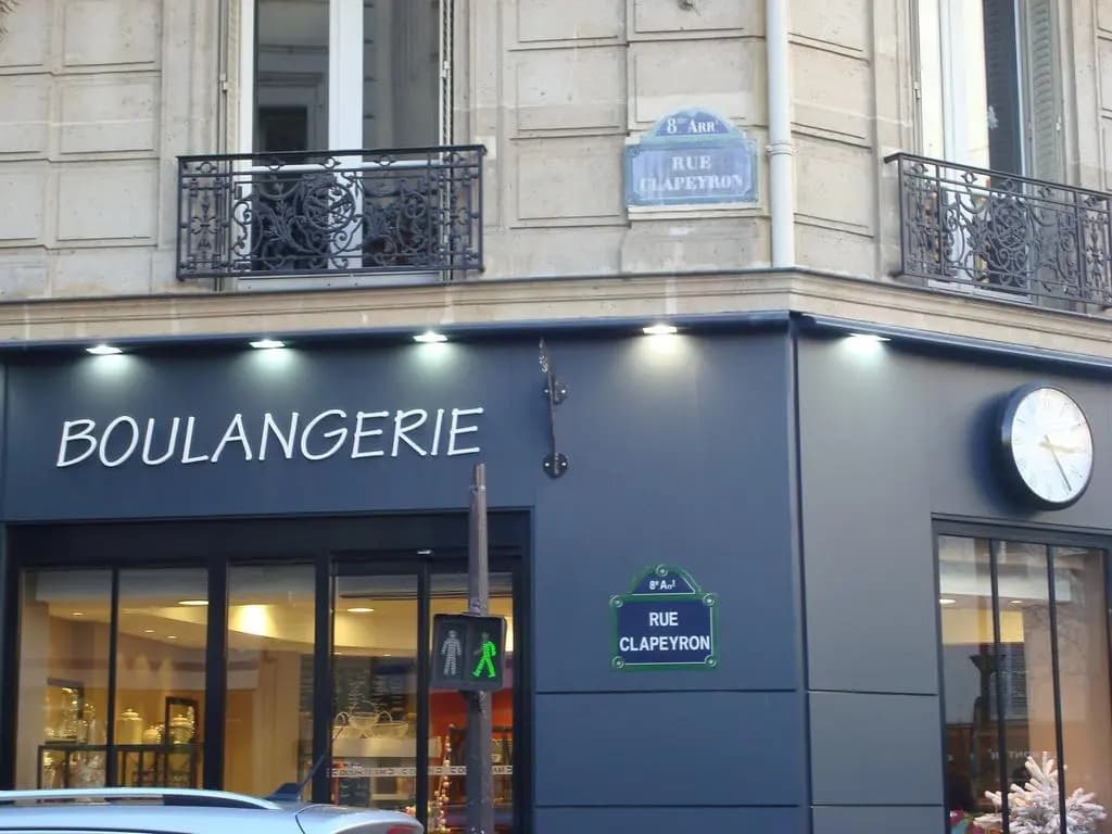 BB Batignolles - photo 1