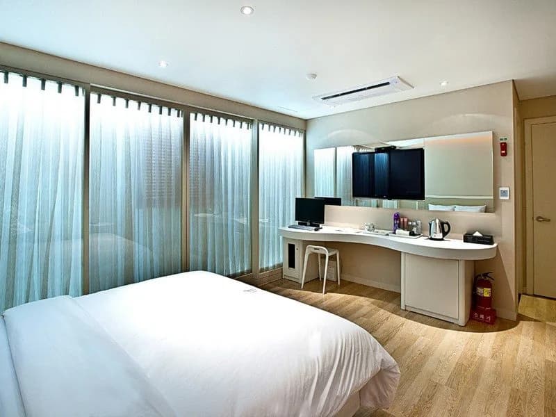 Hotel Theme - photo 5