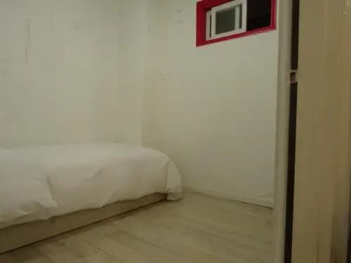 8MOTEL - photo 5