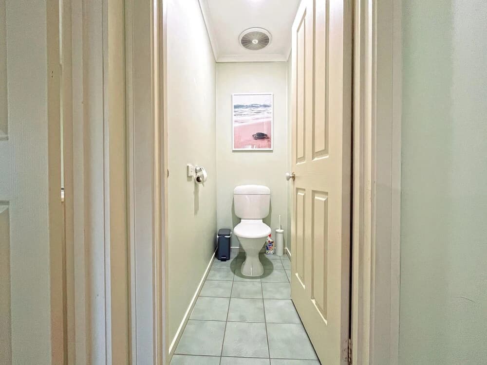 Ringwood 2BR Home - photo 10