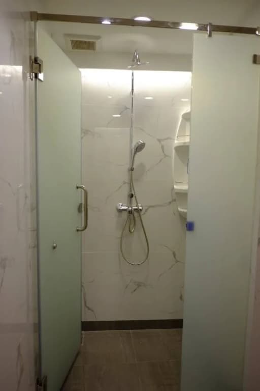 A.D.B. 08 Express - Hostel - photo 9