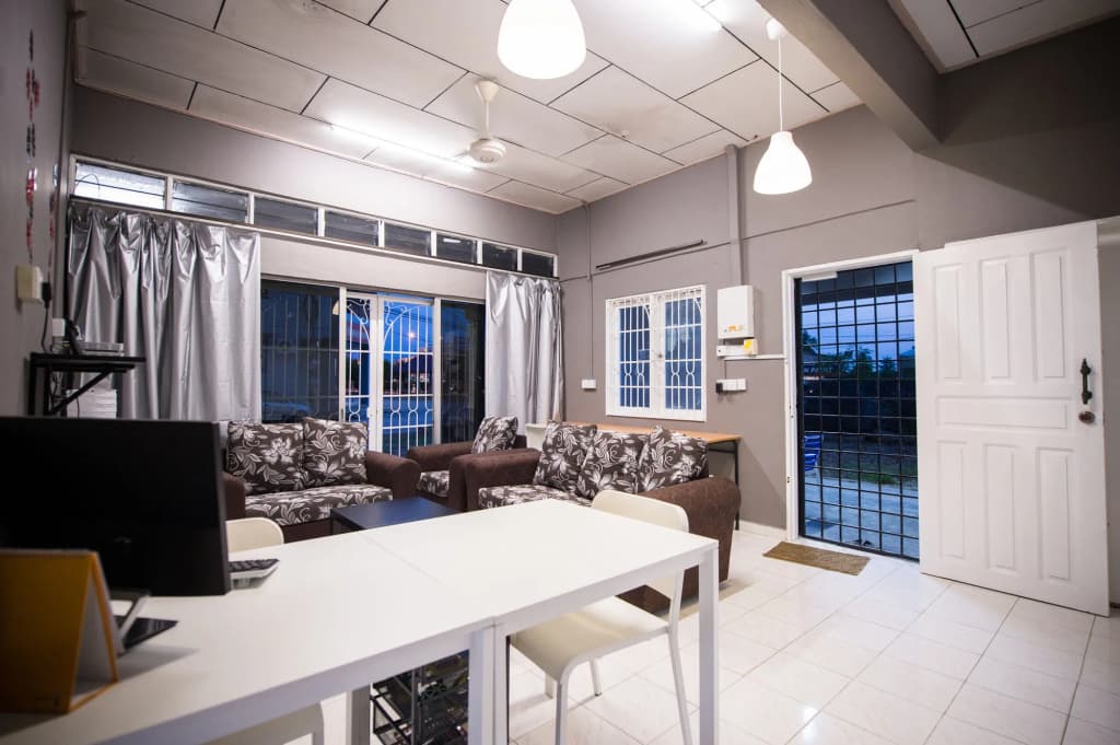Kemaman Lodge & Cafe - photo 3