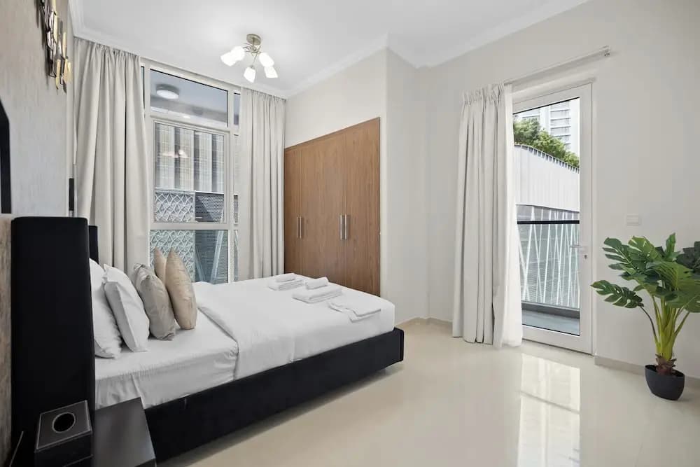 Pure Living - Beautiful 1BR With View of Burj Khalifa - photo 12