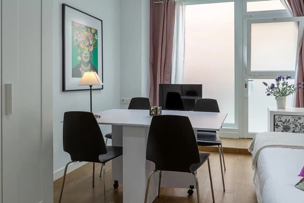 Cozy Studio in Central Madrid - 4mins to Metro - photo 6