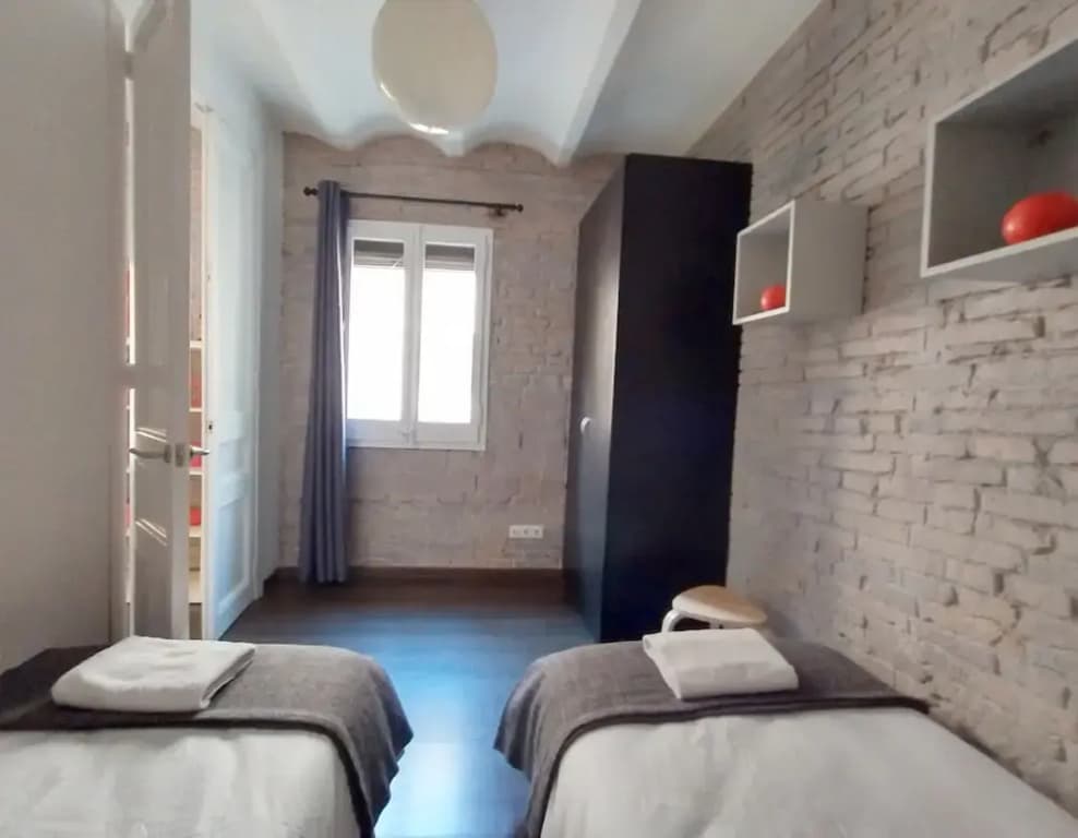 Barceloneta Apartment With Balcony - photo 2