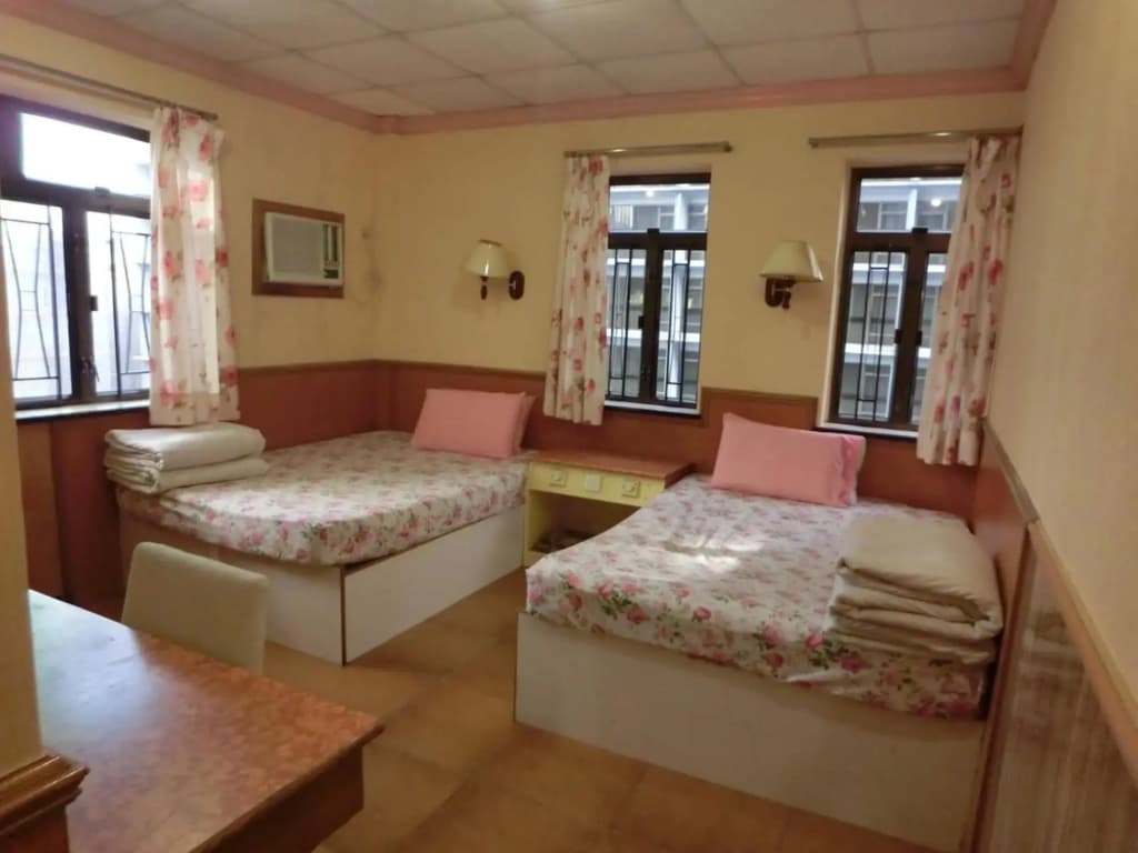 Traveller Friendship Hostel - photo 4
