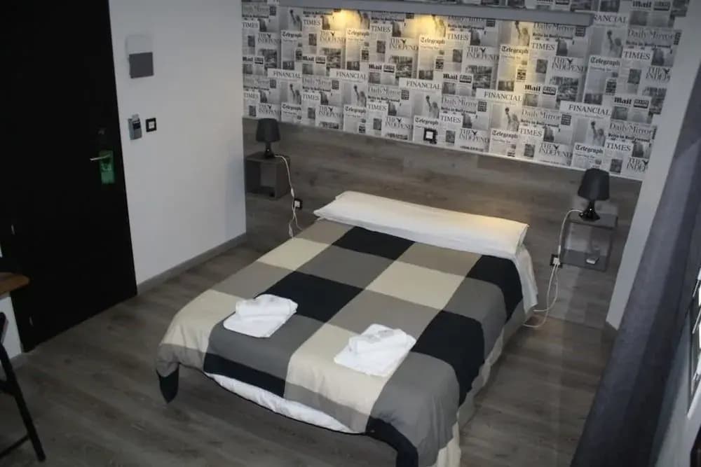 Hostal MH Fuencarral - photo 5