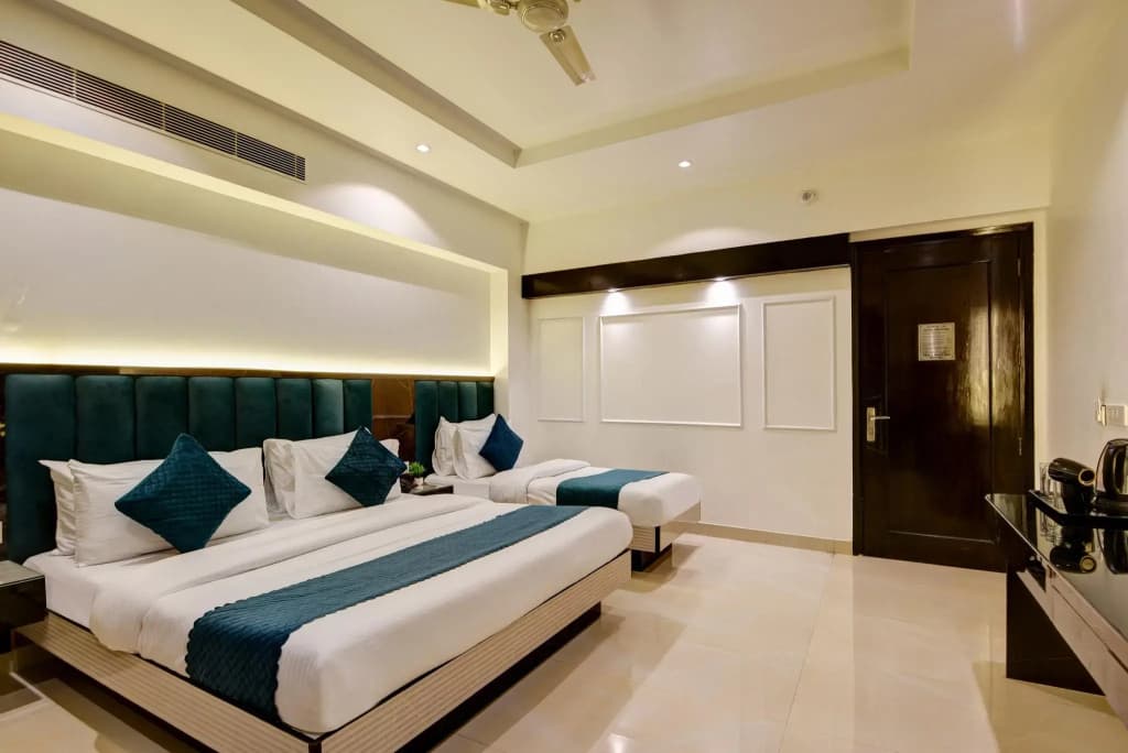 Hotel Krishna - photo 7