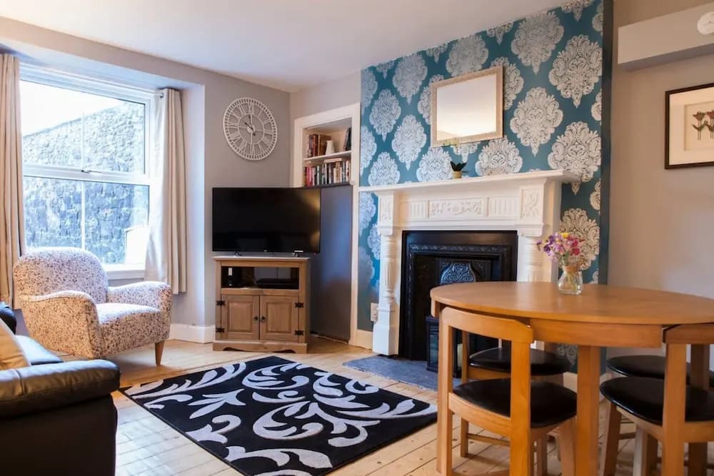 1 Bedroom Flat In Edinburgh - photo 3