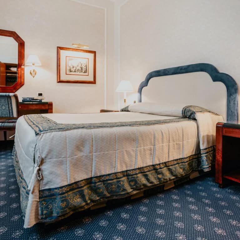Hotel De La Ville - photo 29