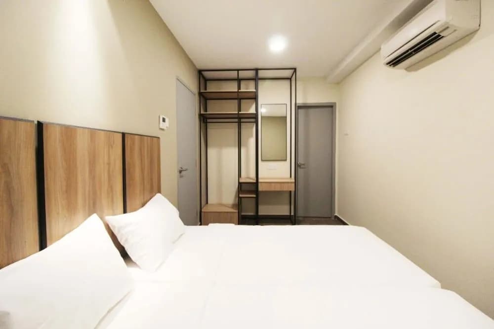 KL Eight Suites - photo 2