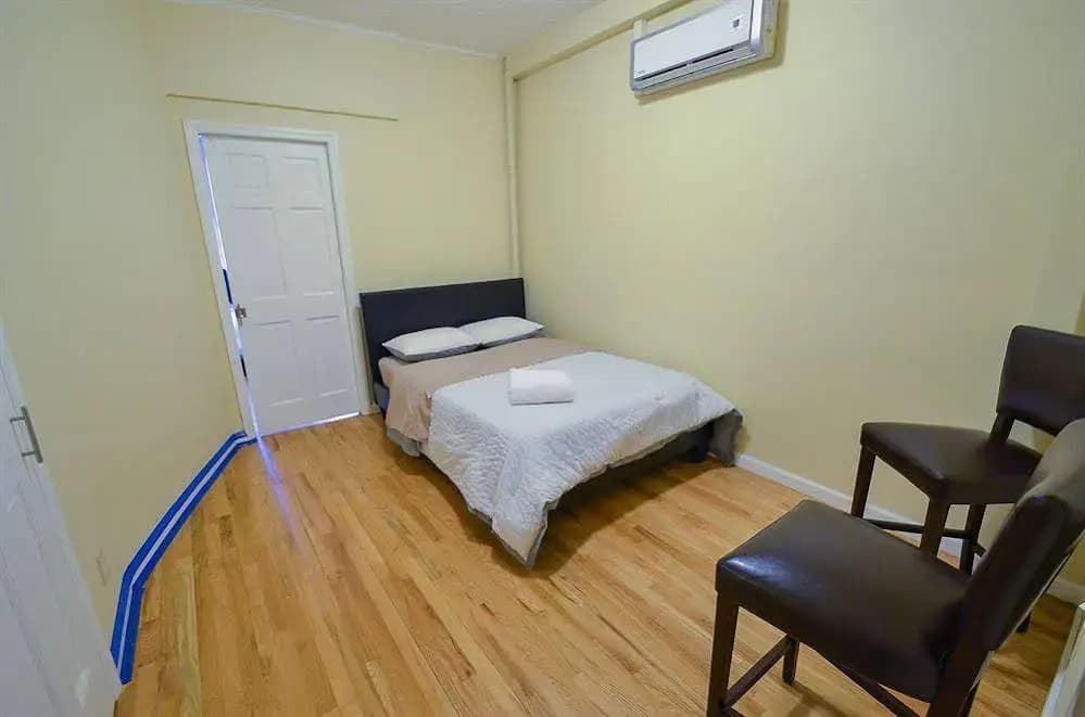 West Side Apartment - photo 5