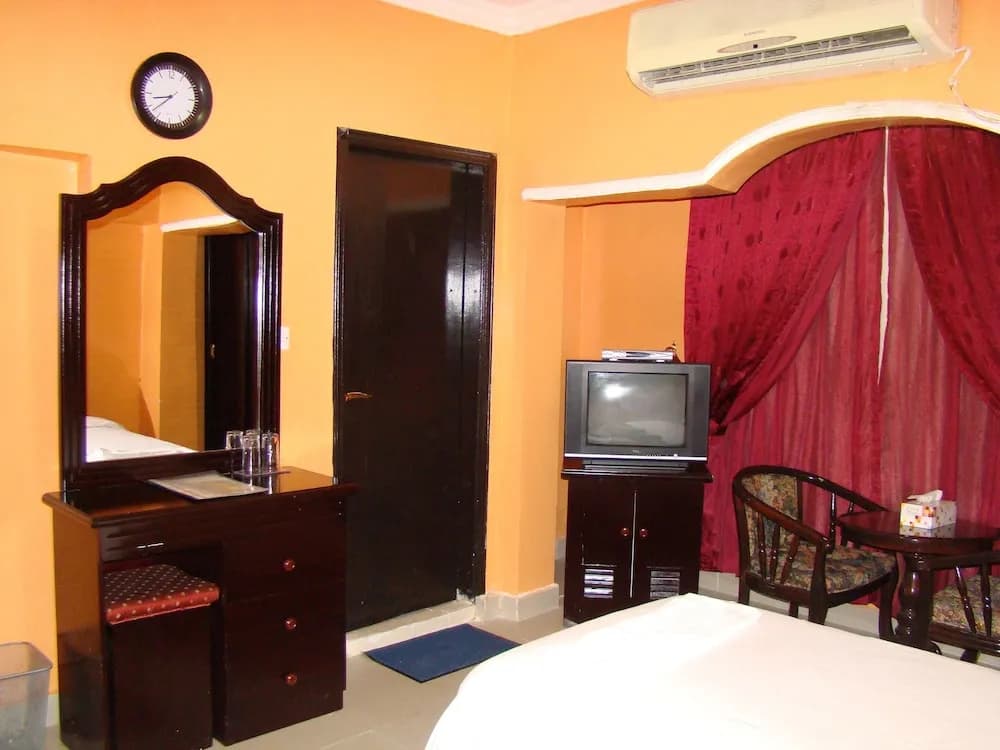Fuda Hotel - photo 4