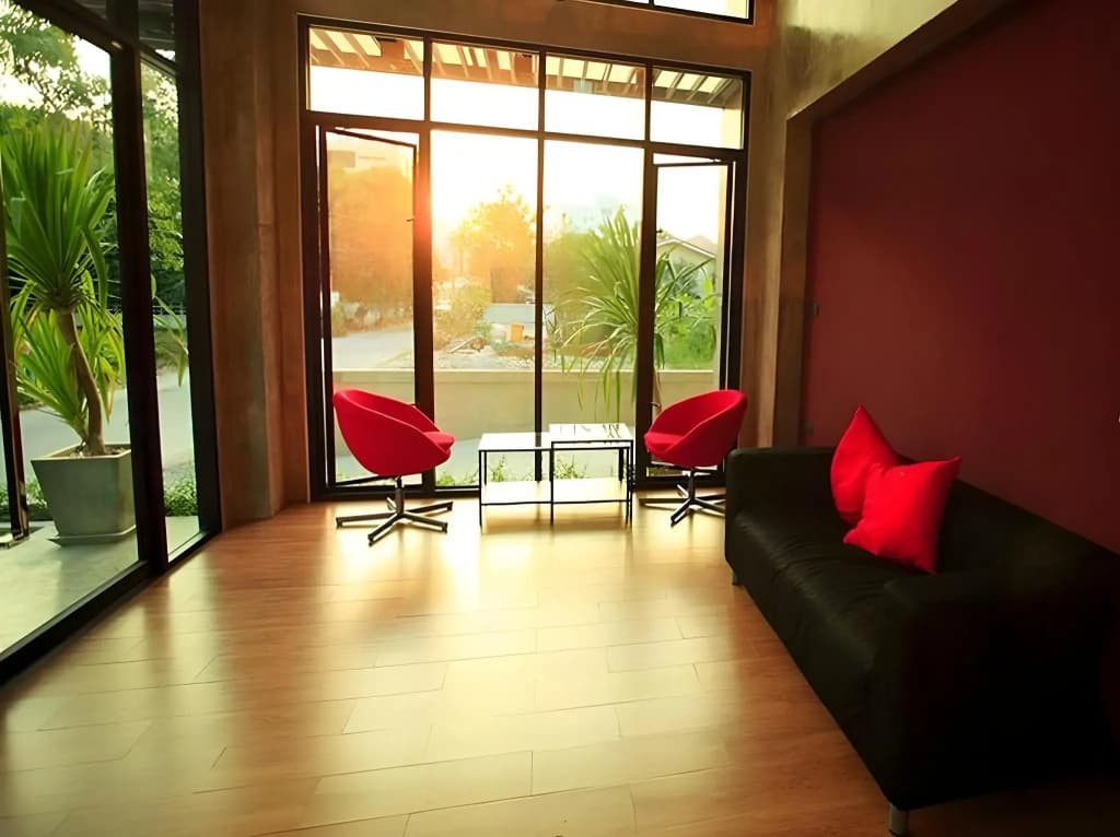 The Plubpla Serviced Apartment - photo 5