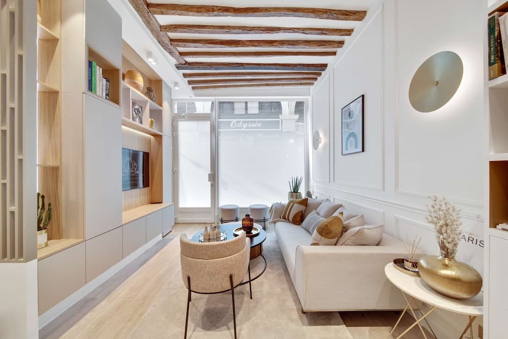 Historical House in the Heart of Paris - 5 - photo 6